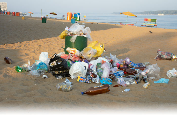 beach-trashcan